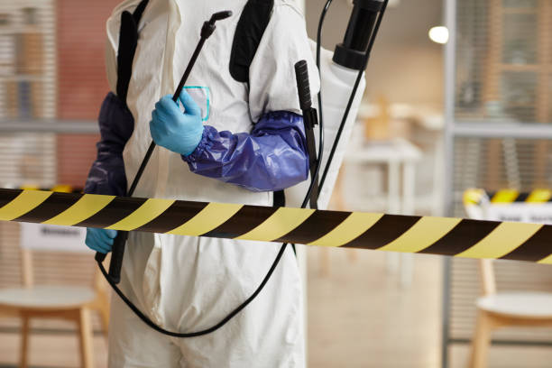 Professional Biohazard technician working in Deerfield, IL
